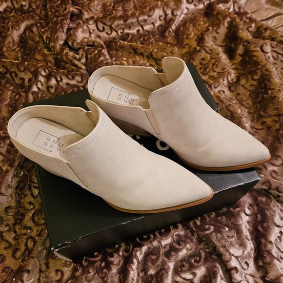 ShuShop Cream Mule Boots - Picture 2 of 6